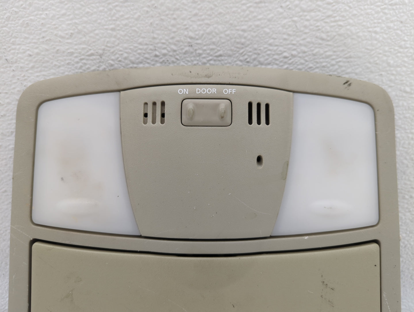 2015 Nissan Rogue Select Overhead Roof Console - Oemusedautoparts1.com