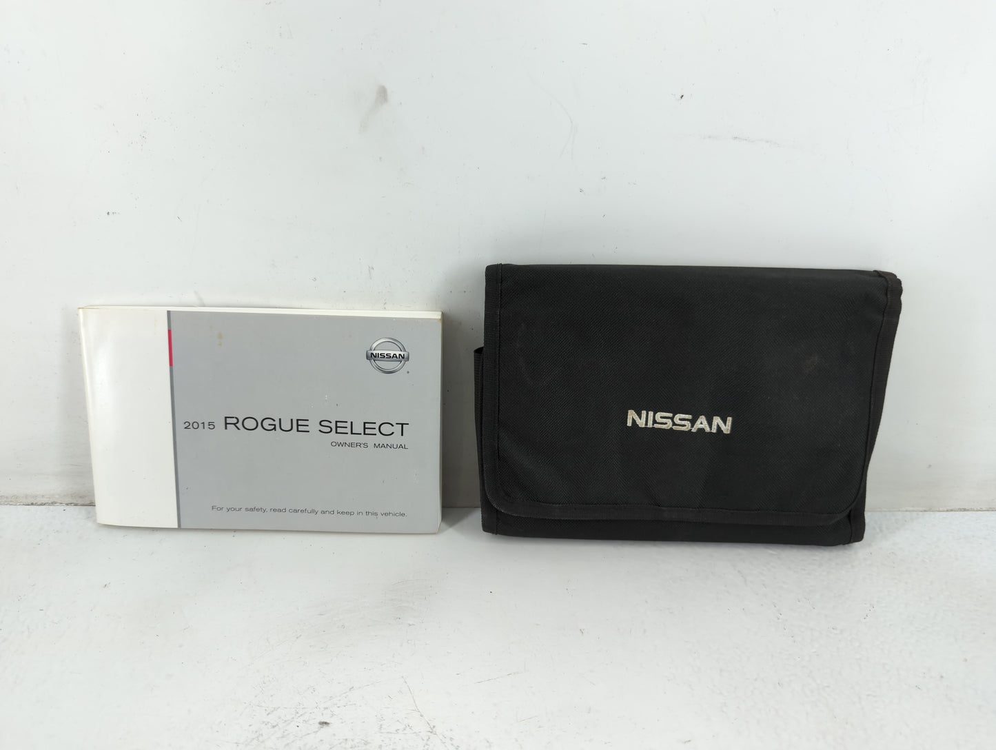 2015 Nissan Rogue Select Owners Manual Book Guide P/N:OM15E00S35U0 OEM Used Auto Parts - Oemusedautoparts1.com