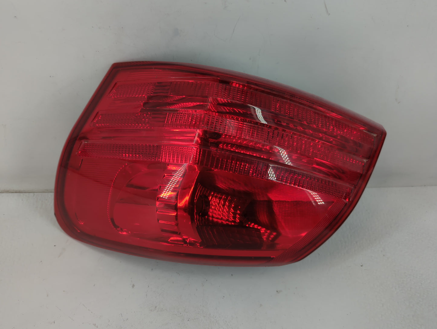 2015 Nissan Rogue Select Tail Light Assembly Passenger Right OEM Fits Fits 2008 2009 2010 2011 2012 2013 2014 OEM Used Auto 