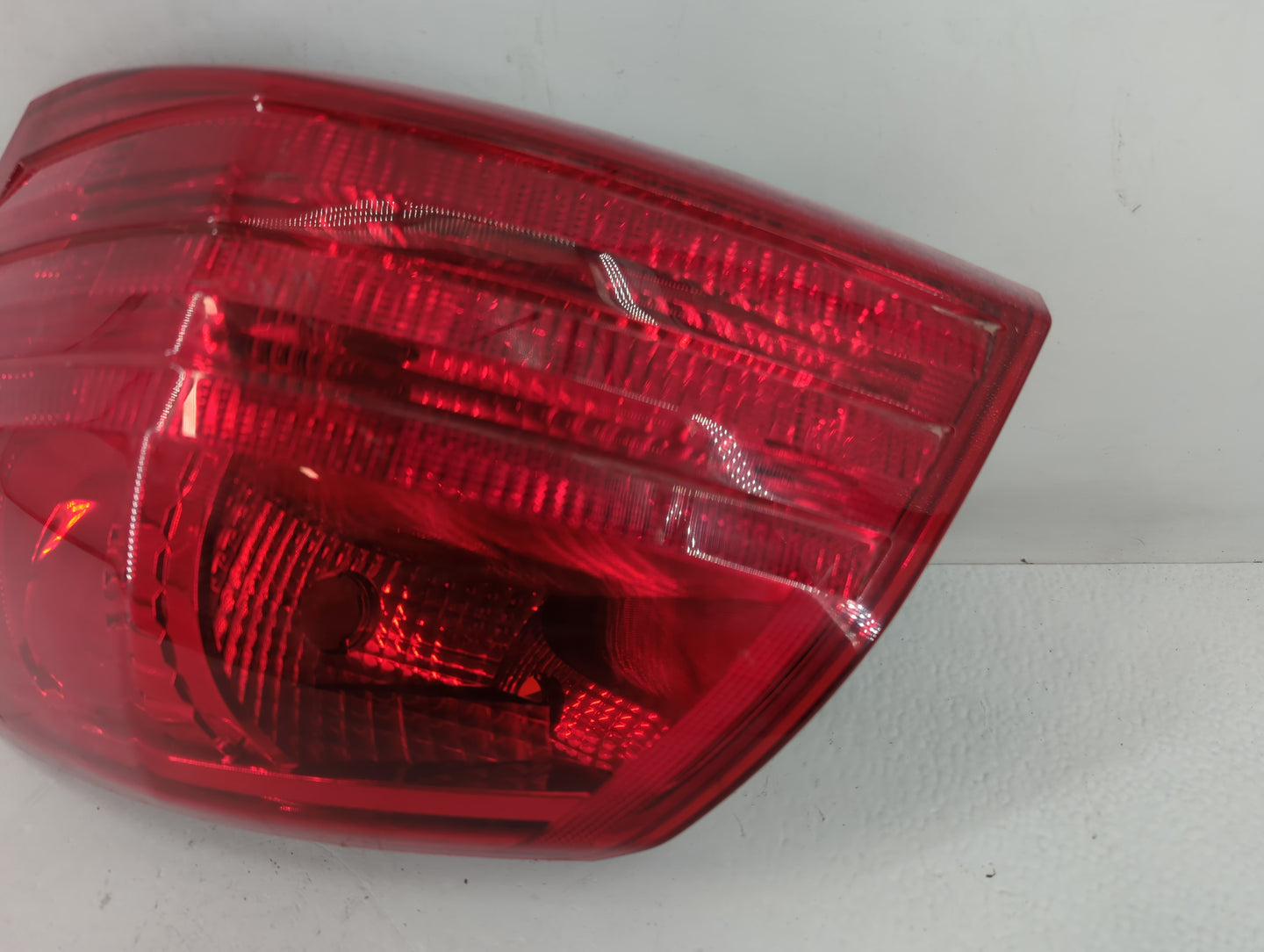 2015 Nissan Rogue Select Tail Light Assembly Passenger Right OEM Fits Fits 2008 2009 2010 2011 2012 2013 2014 OEM Used Auto 