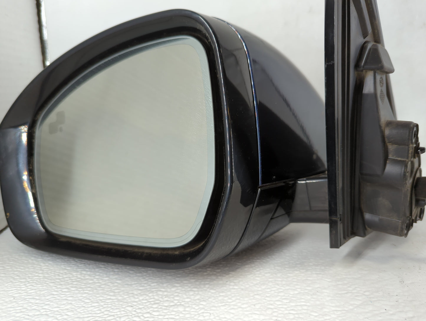2015 Nissan Rogue Sport Driver Side View Mirror - Left Door Mirror OEM Used - Oemusedautoparts1.com