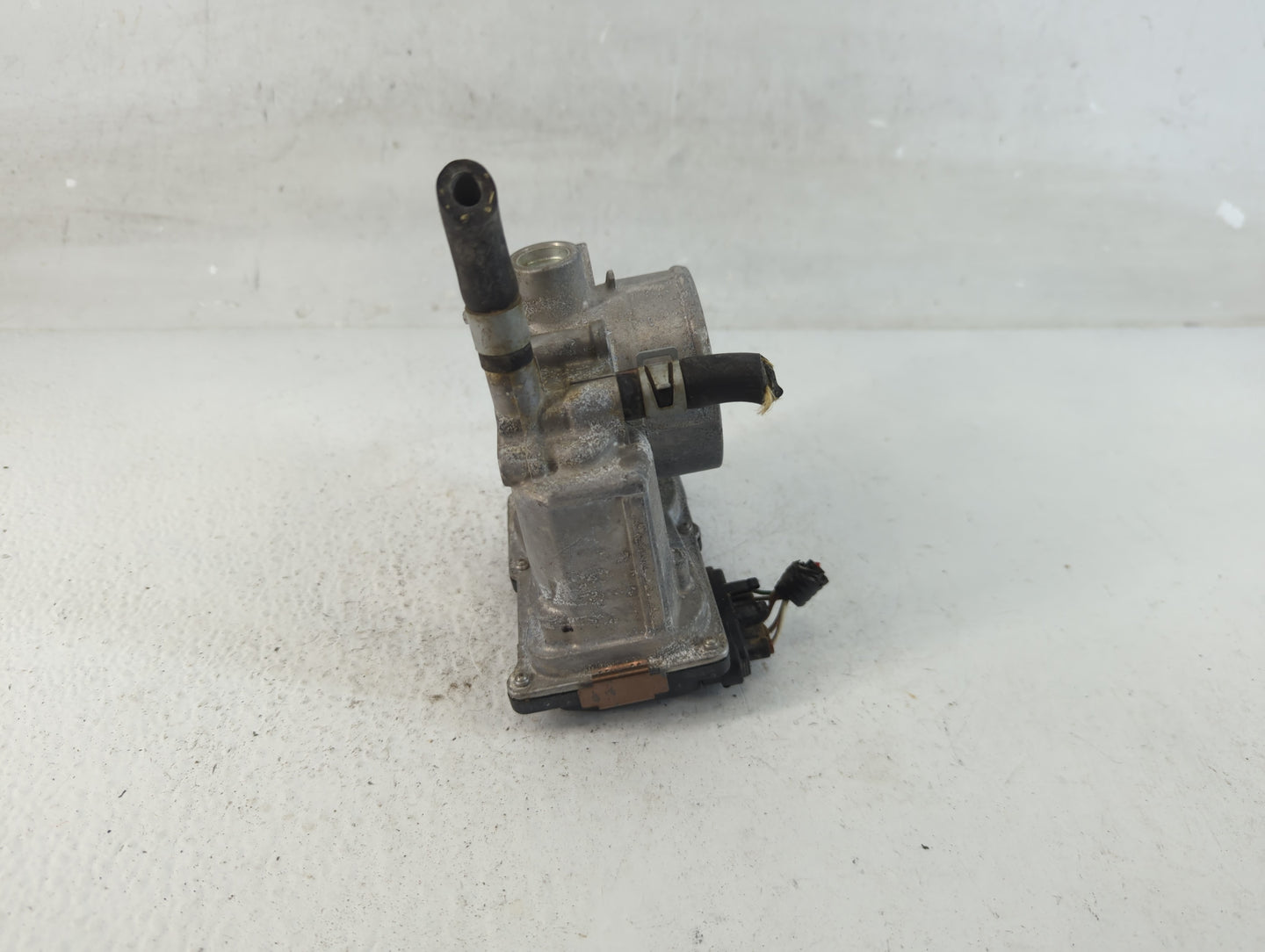 2013-2019 Nissan Sentra Throttle Body P/N:3RA60-01 A Fits Fits 2013 2014 2015 2016 2017 2018 2019 OEM Used Auto Parts - Oemu