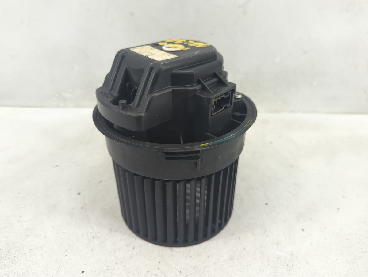 2013-2017 Nissan Sentra Heater AC Blower Motor Fits Fits 2013 2014 2015 2016 2017 OEM Used Auto Parts - Oemusedautoparts1.co