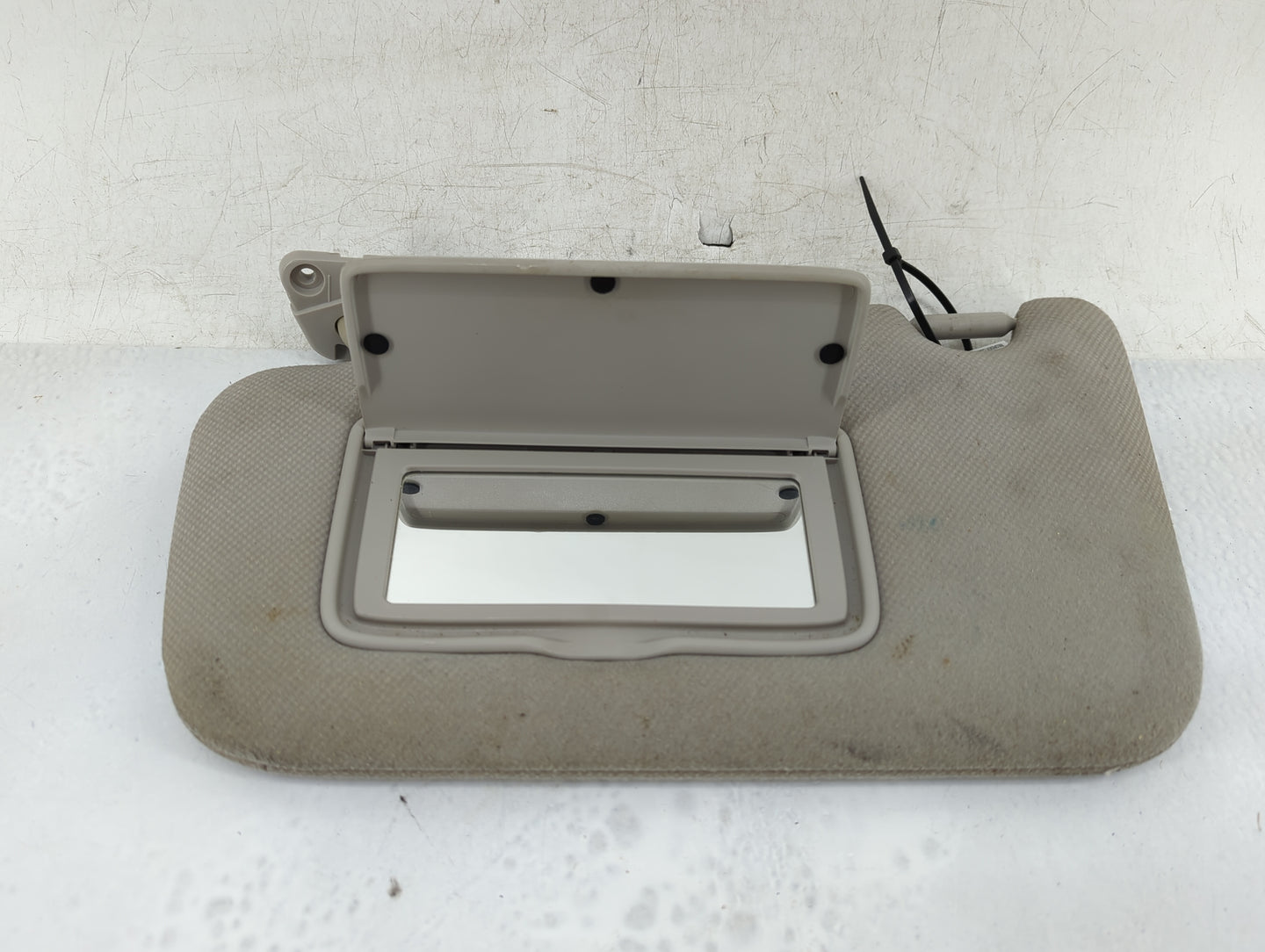 2013-2019 Nissan Sentra Sun Visor Shade Replacement Driver Left Mirror Fits Fits 2012 2013 2014 2015 2016 2017 2018 2019 OEM