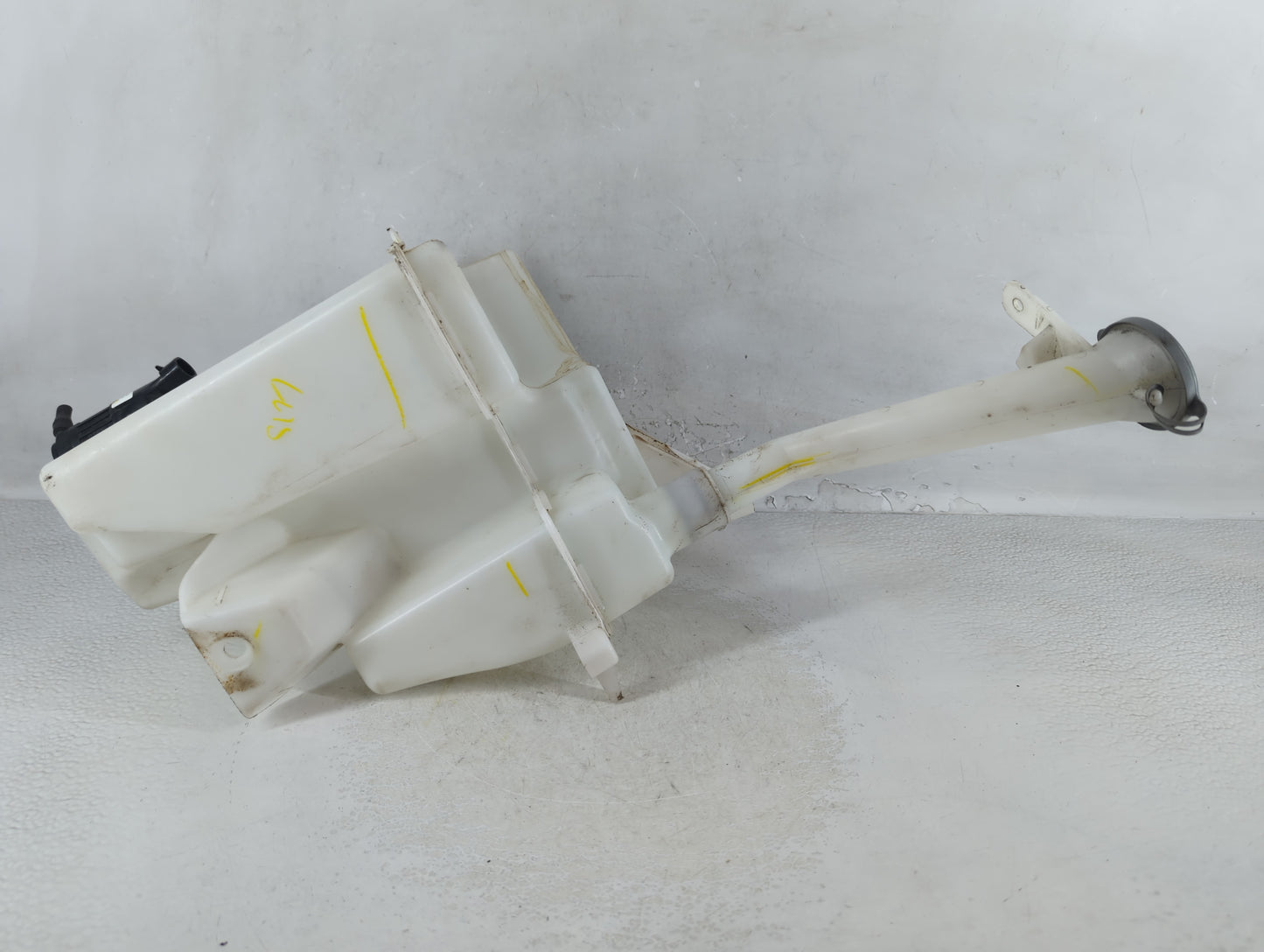 2013-2015 Nissan Sentra Windshield Washer Fluid Reservoir Bottle Oem - Oemusedautoparts1.com