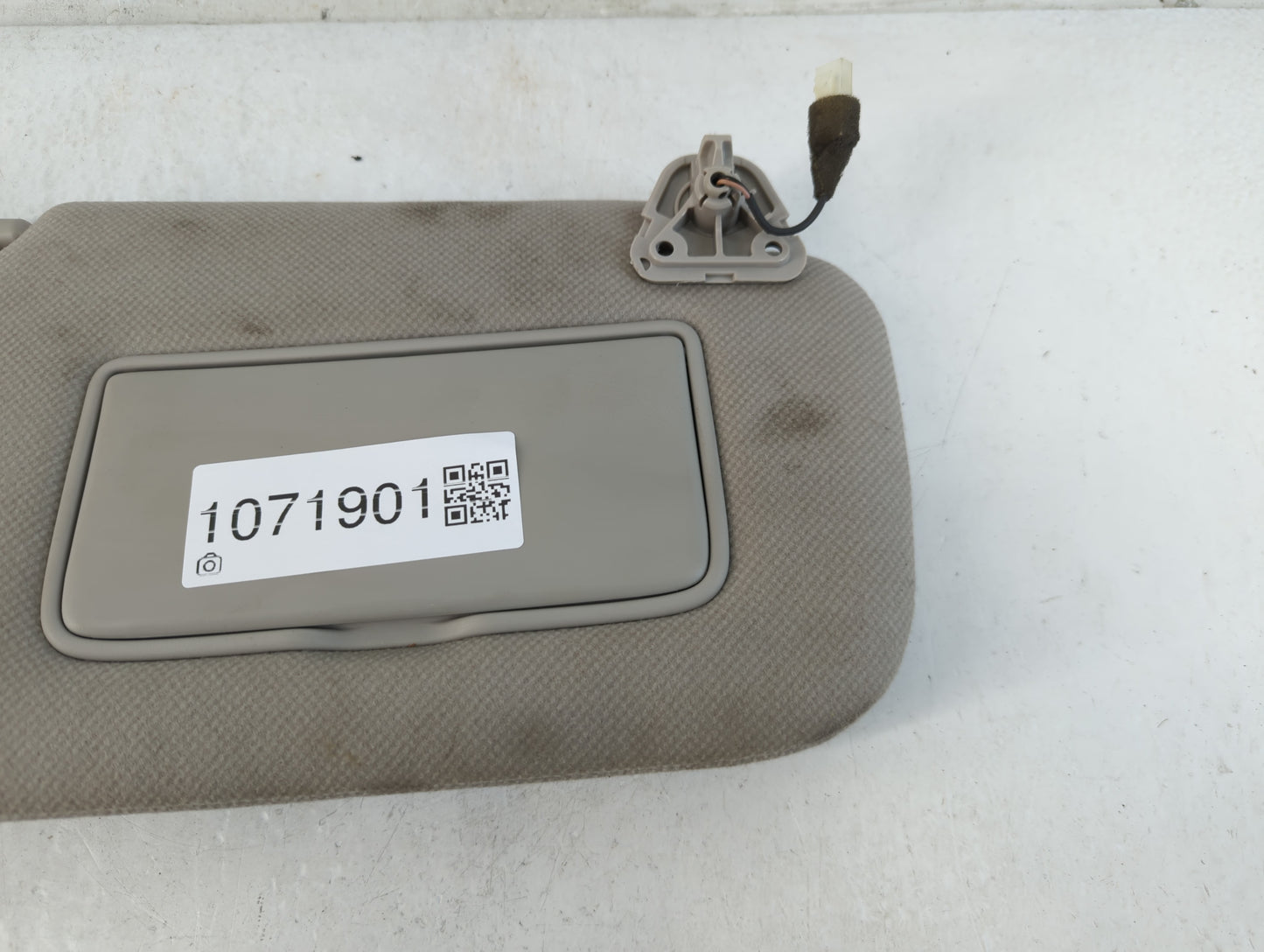 2013-2019 Nissan Sentra Sun Visor Shade Replacement Passenger Right Mirror Fits Fits 2013 2014 2015 2016 2017 2018 2019 OEM 