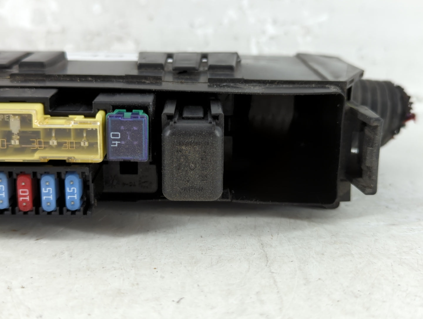 2013-2019 Nissan Sentra Fusebox Fuse Box Panel Relay Module P/N:24382 EW70B Fits Fits 2013 2014 2015 2016 2017 2018 2019 OEM