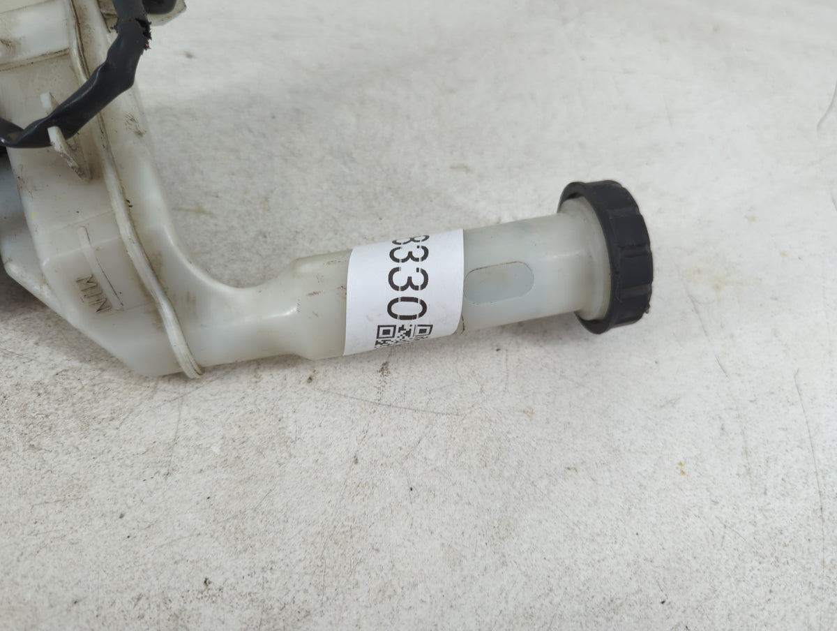 2013-2019 Nissan Sentra Brake Master Cylinder 1078330 - Oemusedautoparts1.com