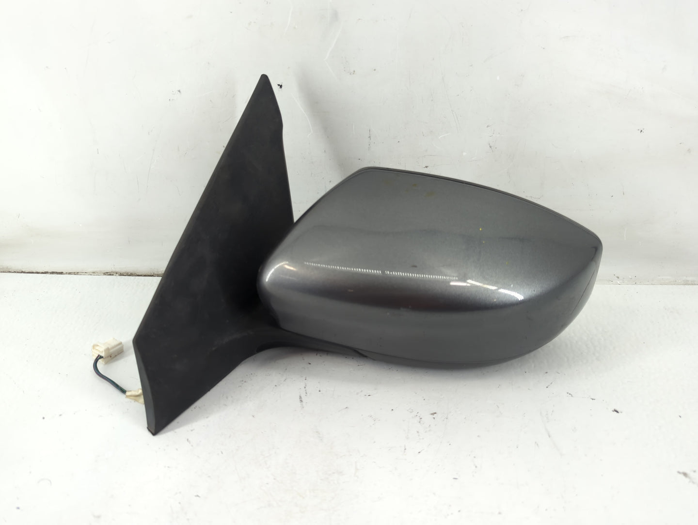 2013-2015 Nissan Sentra Driver Side View Mirror - Left Door Mirror OEM Used - Oemusedautoparts1.com