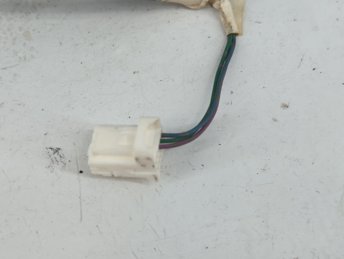 2013-2015 Nissan Sentra Driver Side View Mirror - Left Door Mirror OEM Used - Oemusedautoparts1.com
