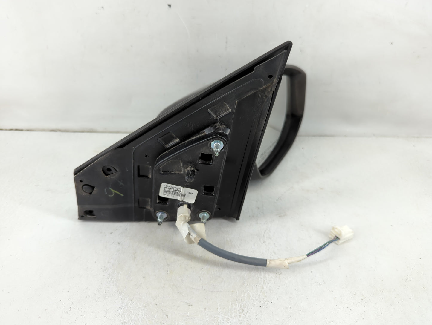 2013-2015 Nissan Sentra Passenger Side View Mirror - Right Door Mirror OEM Used - Oemusedautoparts1.com