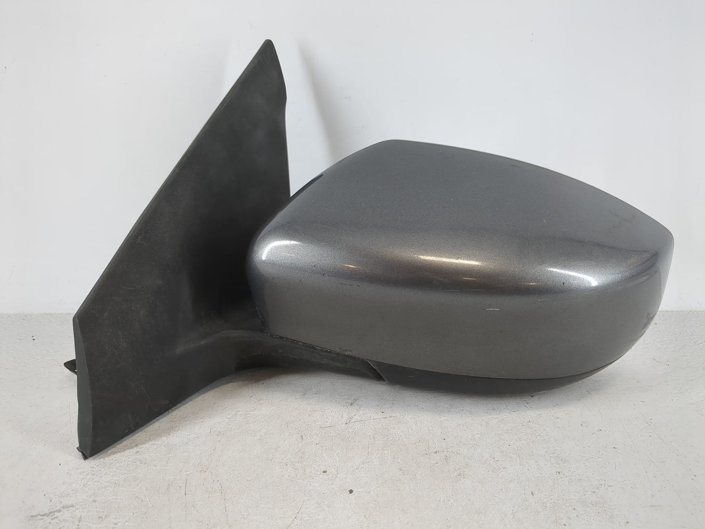 2013-2015 Nissan Sentra Driver Side View Mirror - Left Door Mirror OEM Used - Oemusedautoparts1.com
