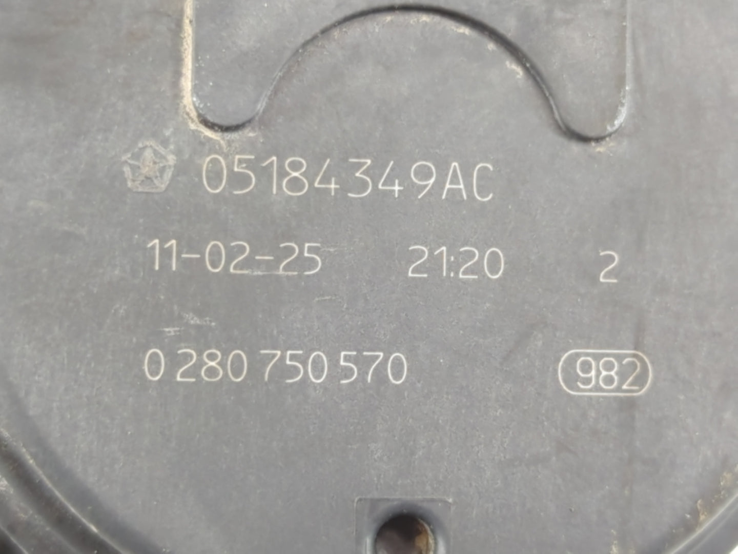 2013-2019 Nissan Sentra Throttle Body P/N:05184349AC Fits Fits 2013 2014 2015 2016 2017 2018 2019 OEM Used Auto Parts - Oemu