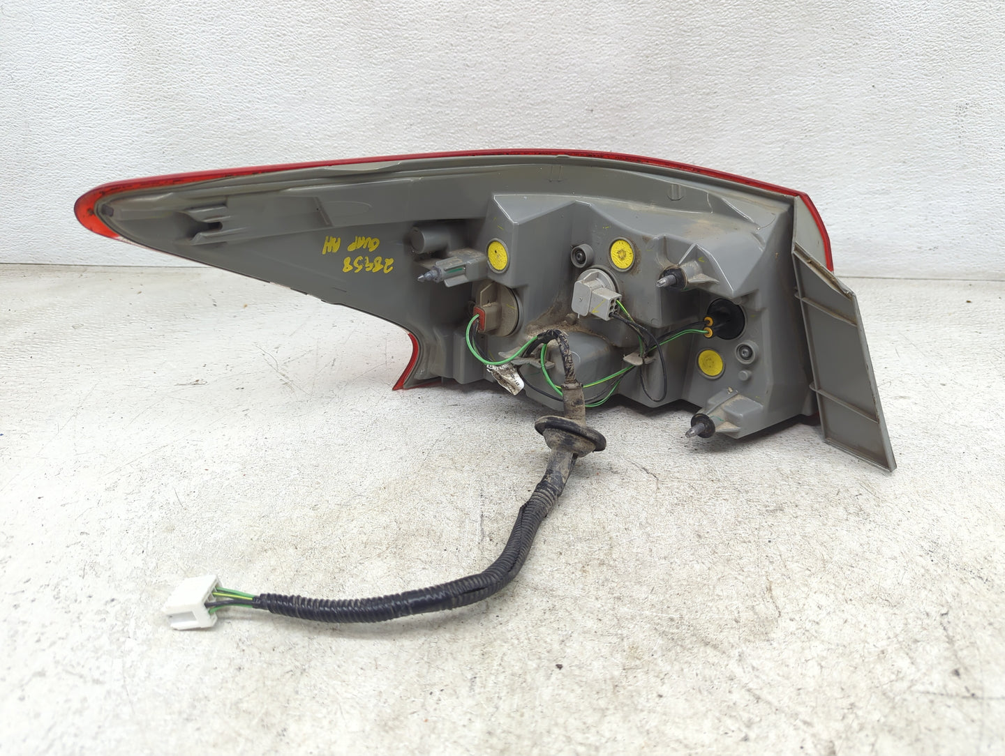 2013-2015 Nissan Sentra Tail Light Assembly Passenger Right OEM Fits Fits 2013 2014 2015 OEM Used Auto Parts - Oemusedautopa