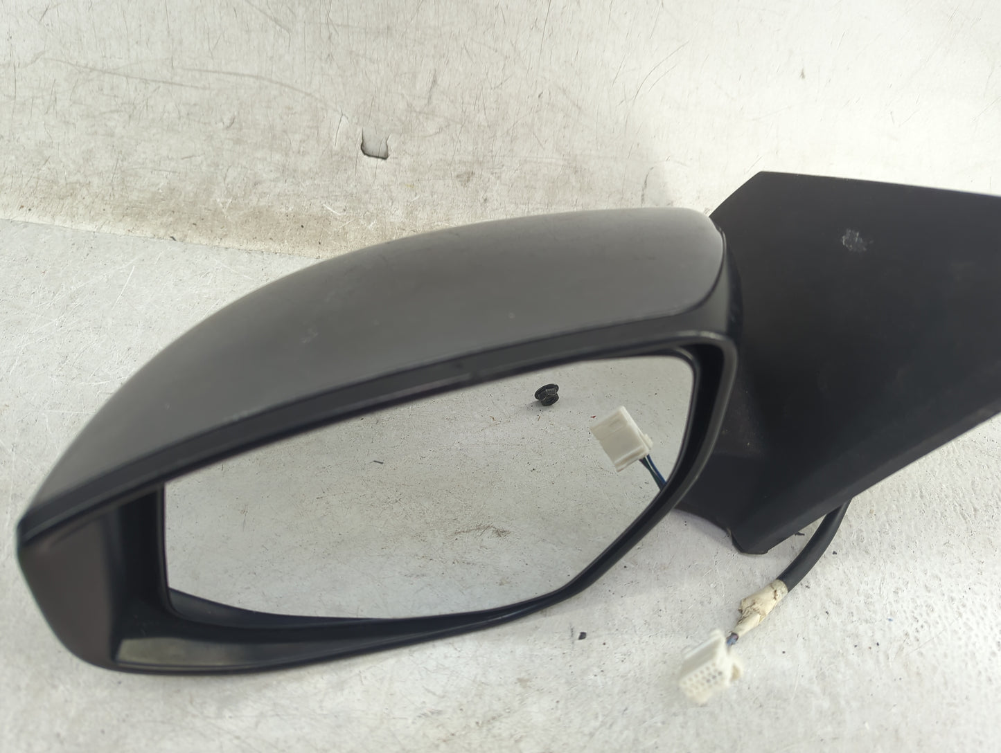 2013-2015 Nissan Sentra Driver Side View Mirror - Left Door Mirror OEM Used - Oemusedautoparts1.com
