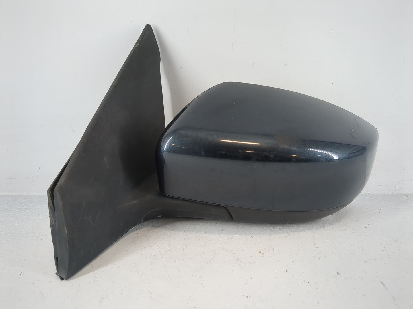 2013-2015 Nissan Sentra Driver Side View Mirror - Left Door Mirror OEM Used - Oemusedautoparts1.com