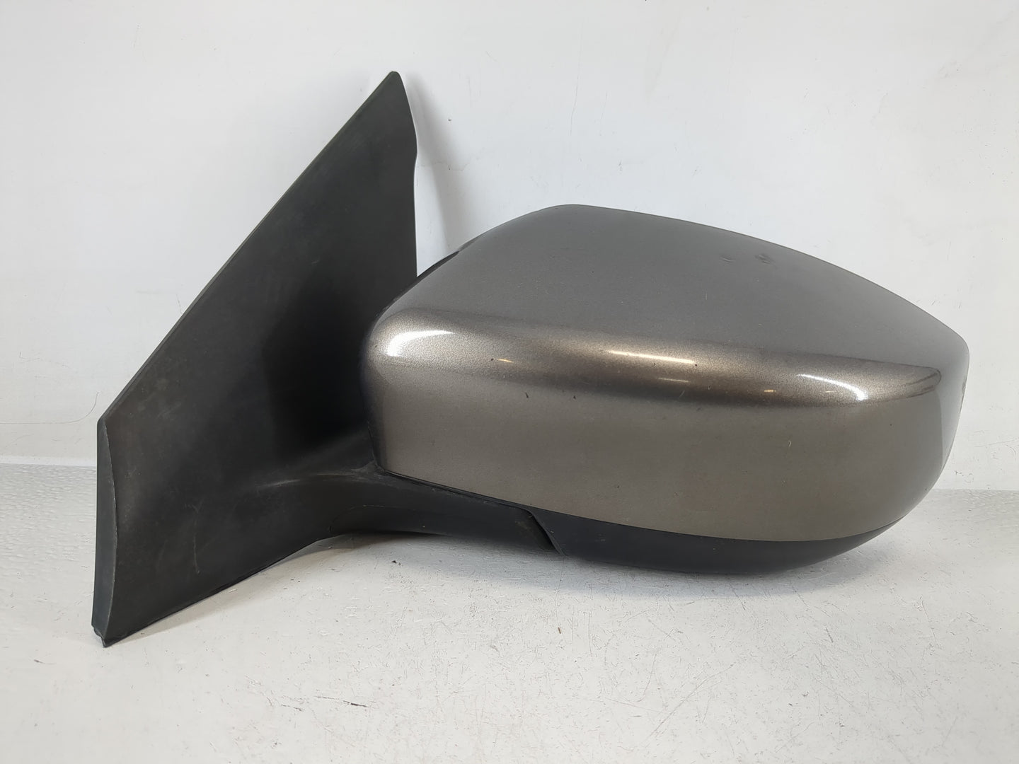 2013-2015 Nissan Sentra Driver Side View Mirror - Left Door Mirror OEM Used - Oemusedautoparts1.com