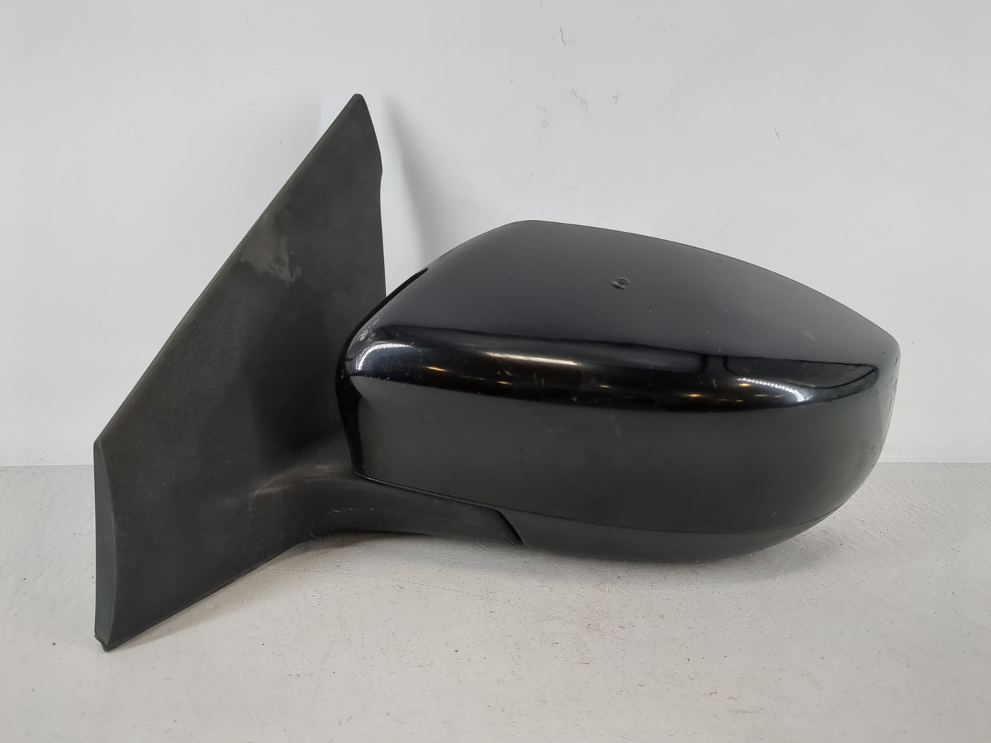 2013-2015 Nissan Sentra Driver Side View Mirror - Left Door Mirror OEM Used - Oemusedautoparts1.com