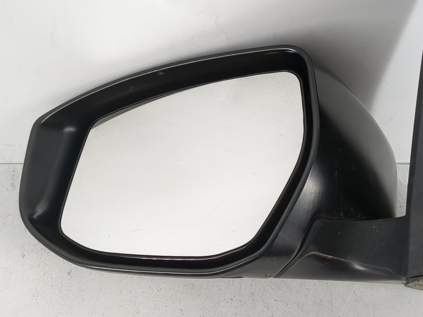 2013-2015 Nissan Sentra Driver Side View Mirror - Left Door Mirror OEM Used - Oemusedautoparts1.com
