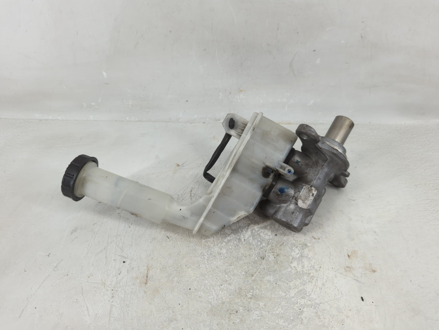 2013-2019 Nissan Sentra Brake Master Cylinder - Oemusedautoparts1.com