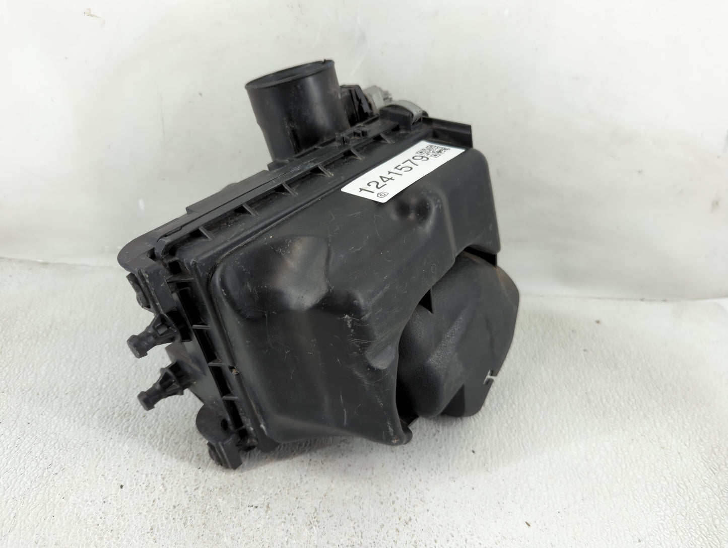 2015 Nissan Sentra Air Cleaner Intake-duct Hose Tube - Oemusedautoparts1.com