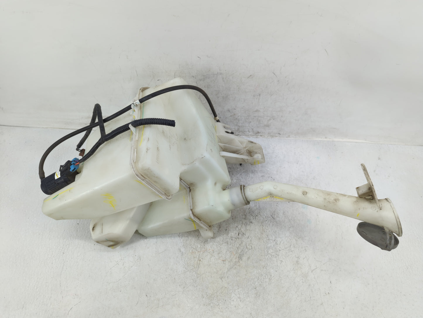 2013-2015 Nissan Sentra Windshield Washer Fluid Reservoir Bottle Oem - Oemusedautoparts1.com
