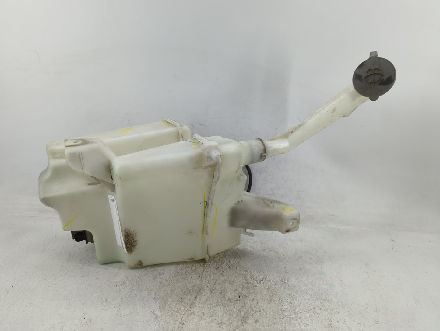 2013-2015 Nissan Sentra Windshield Washer Fluid Reservoir Bottle Oem - Oemusedautoparts1.com