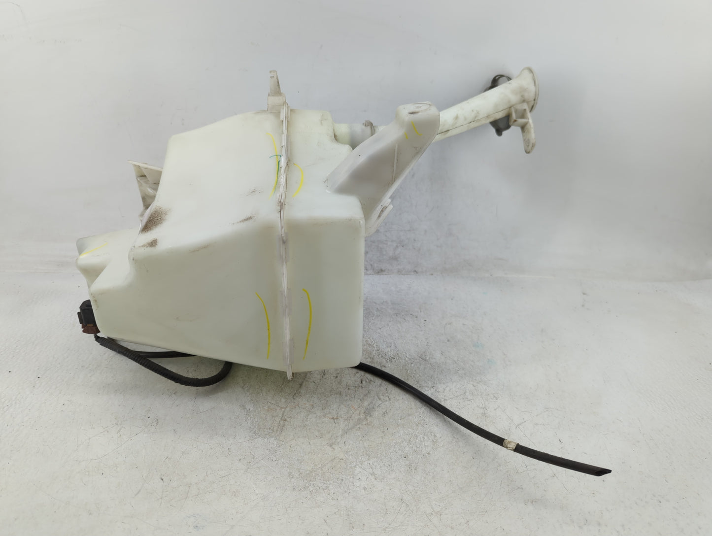 2013-2015 Nissan Sentra Windshield Washer Fluid Reservoir Bottle Oem - Oemusedautoparts1.com