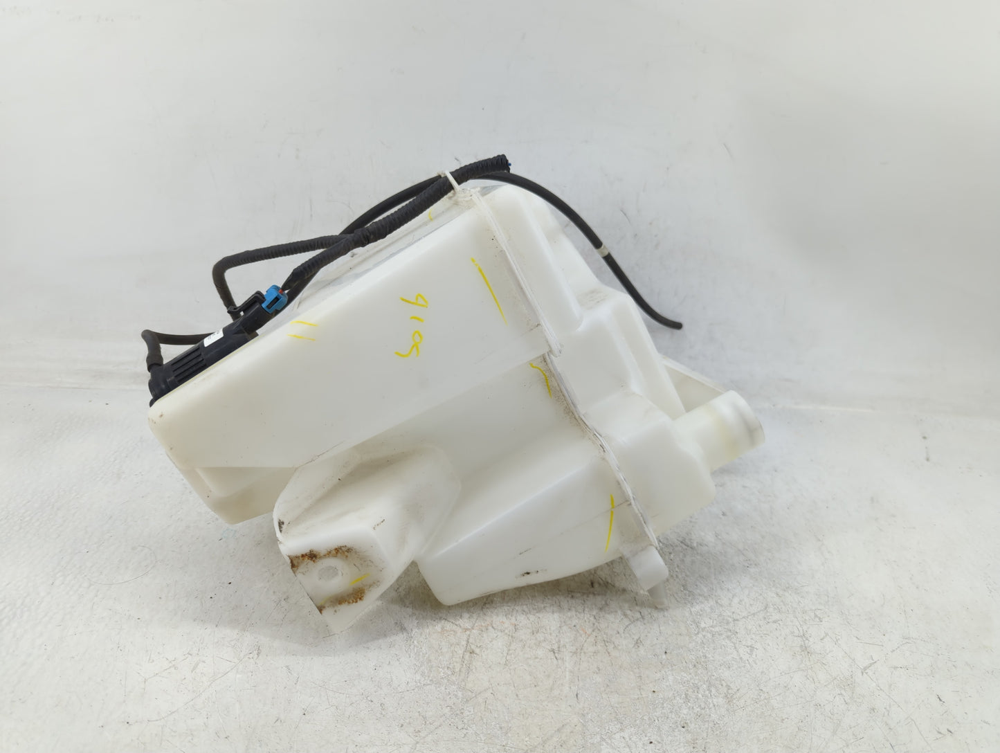 2013-2015 Nissan Sentra Windshield Washer Fluid Reservoir Bottle Oem - Oemusedautoparts1.com