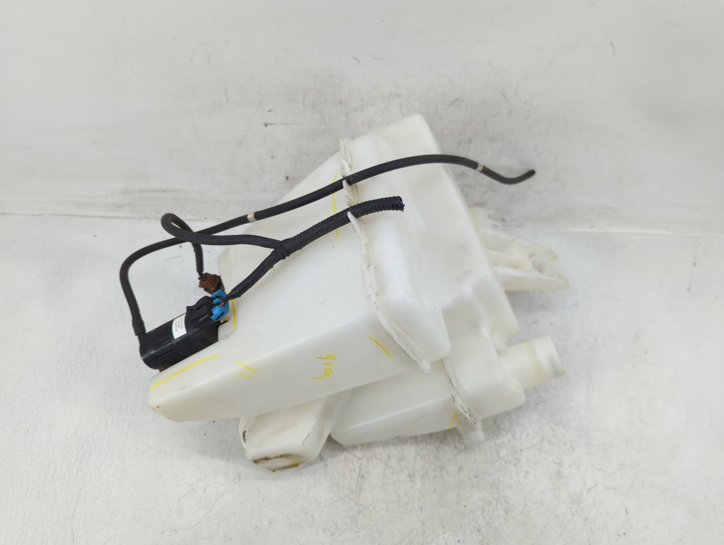 2013-2015 Nissan Sentra Windshield Washer Fluid Reservoir Bottle Oem - Oemusedautoparts1.com