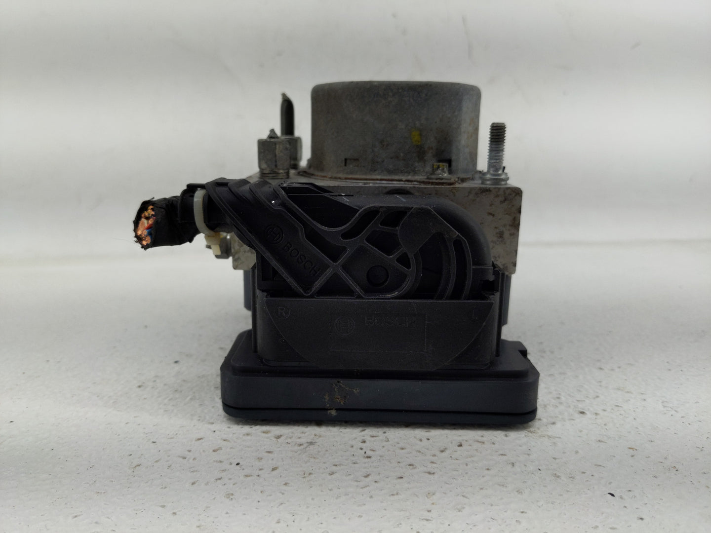 2015 Nissan Sentra ABS Pump Control Module Replacement P/N:47660-3SG0C Fits OEM Used Auto Parts - Oemusedautoparts1.com