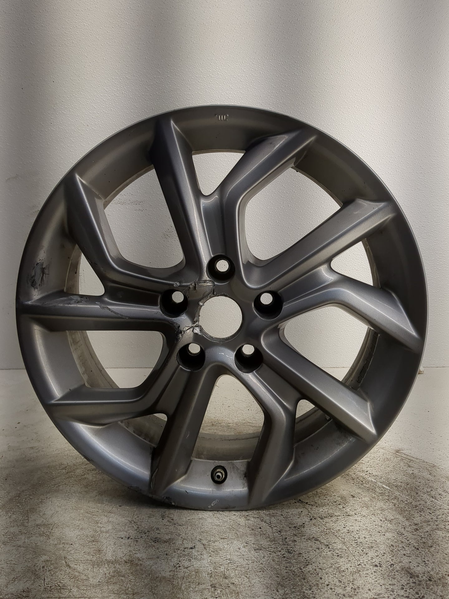 2013-2015 Nissan Sentra Oem Wheel Rim - Oemusedautoparts1.com