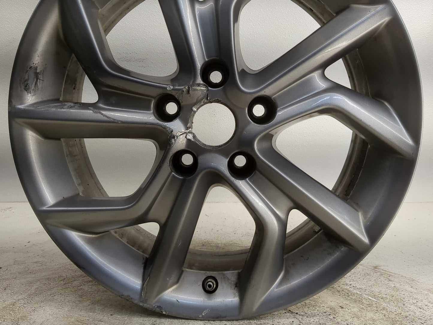 2013-2015 Nissan Sentra Oem Wheel Rim - Oemusedautoparts1.com