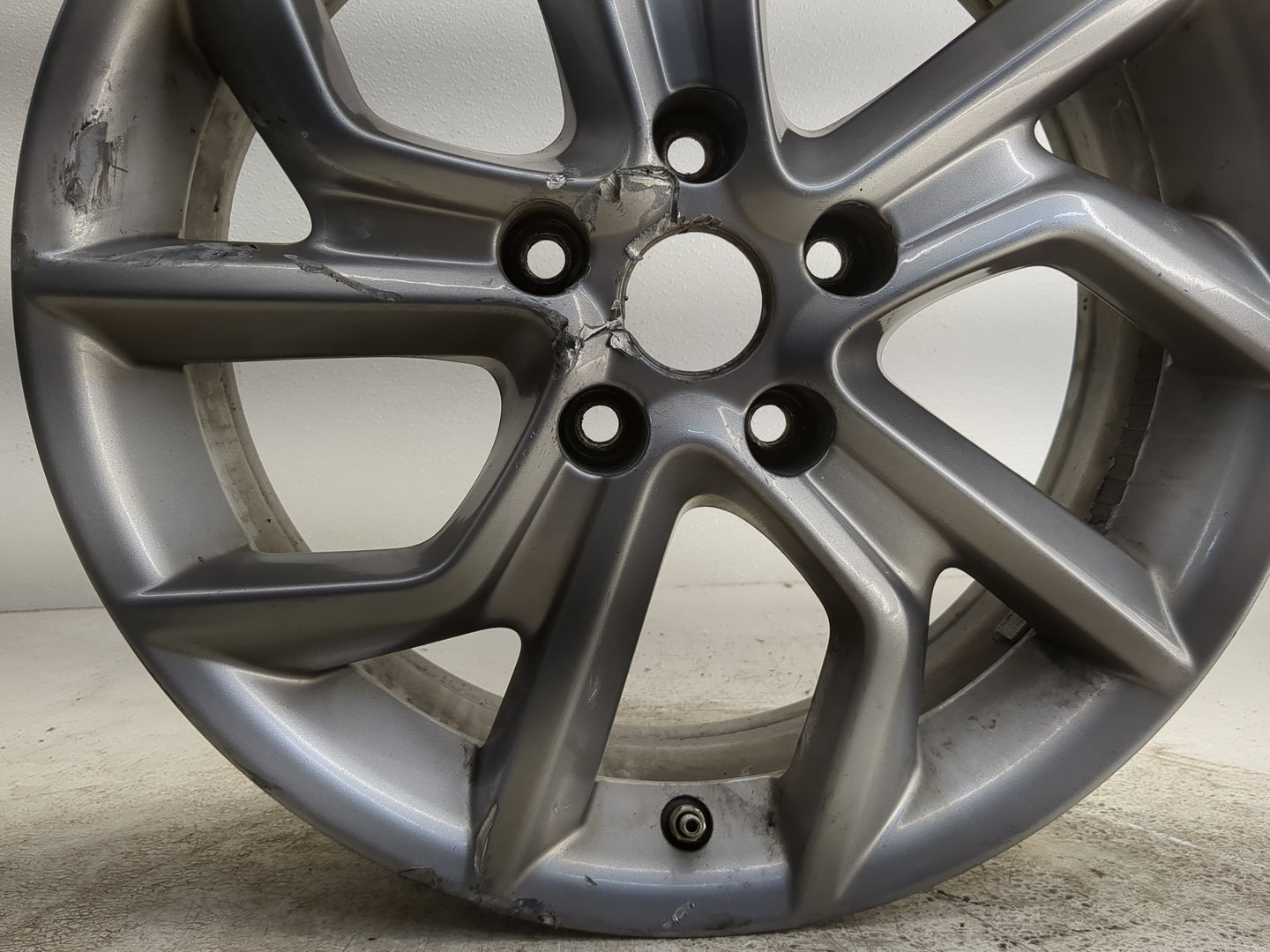 2013-2015 Nissan Sentra Oem Wheel Rim - Oemusedautoparts1.com