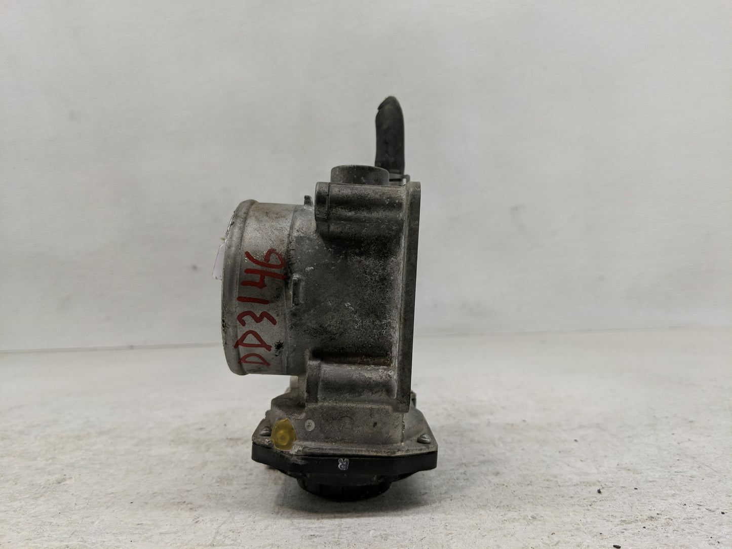 2015 Nissan Sentra Throttle Body Fits OEM Used Auto Parts - Oemusedautoparts1.com