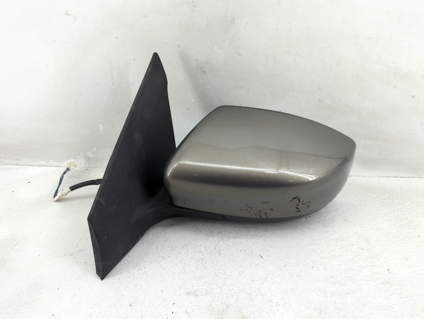2013-2015 Nissan Sentra Driver Side View Mirror - Left Door Mirror OEM Used - Oemusedautoparts1.com