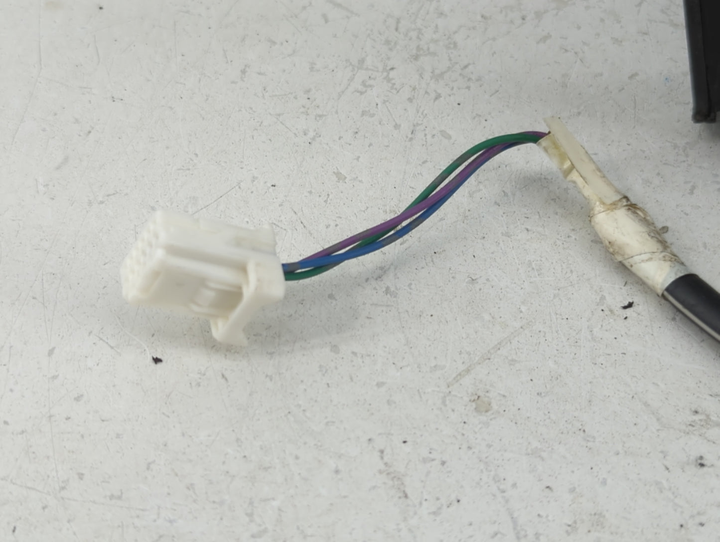 2013-2015 Nissan Sentra Driver Side View Mirror - Left Door Mirror OEM Used - Oemusedautoparts1.com