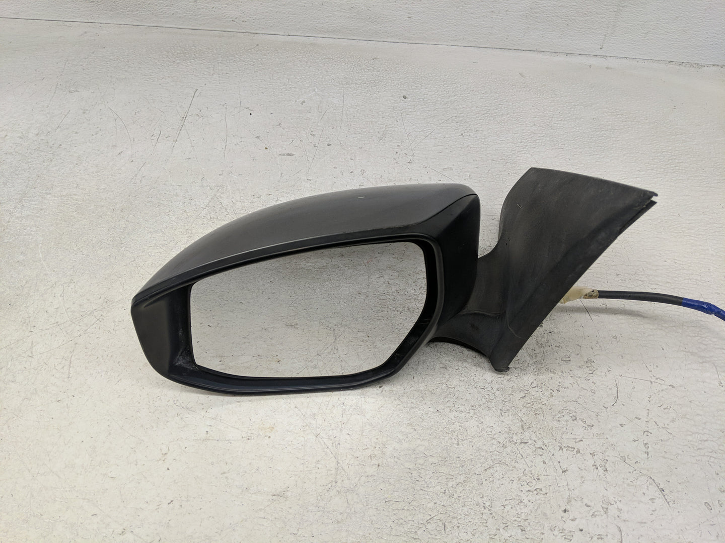 2013-2015 Nissan Sentra Driver Side View Mirror - Left Door Mirror OEM Used - Oemusedautoparts1.com