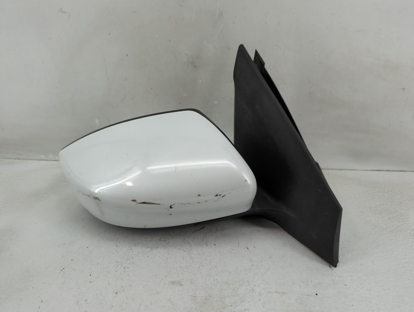 2013-2015 Nissan Sentra Passenger Side View Mirror - Right Door Mirror OEM Used - Oemusedautoparts1.com