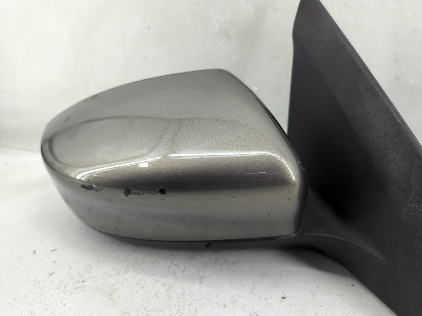 2013-2015 Nissan Sentra Passenger Side View Mirror - Right Door Mirror OEM Used - Oemusedautoparts1.com
