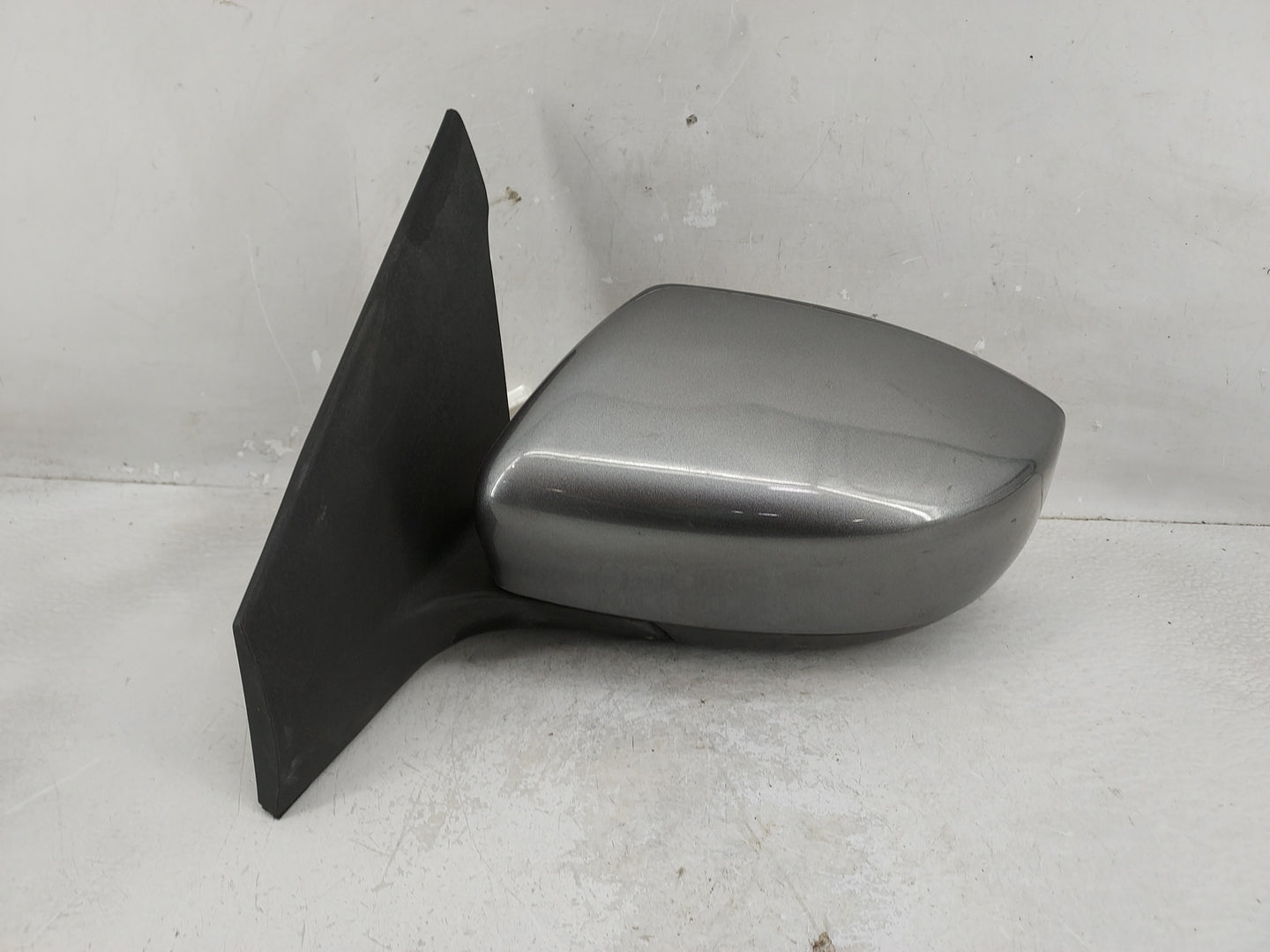2013-2015 Nissan Sentra Driver Side View Mirror - Left Door Mirror OEM Used - Oemusedautoparts1.com