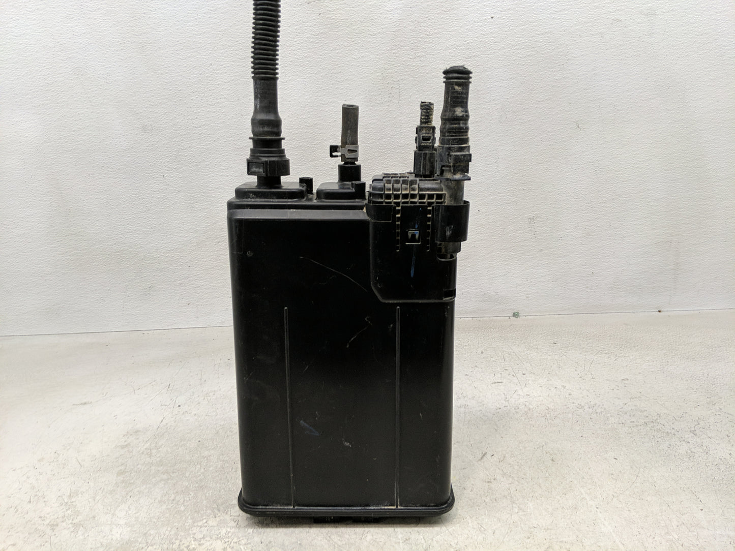 2015 Nissan Sentra Fuel Vapor Charcoal Canister 1357820 - Oemusedautoparts1.com
