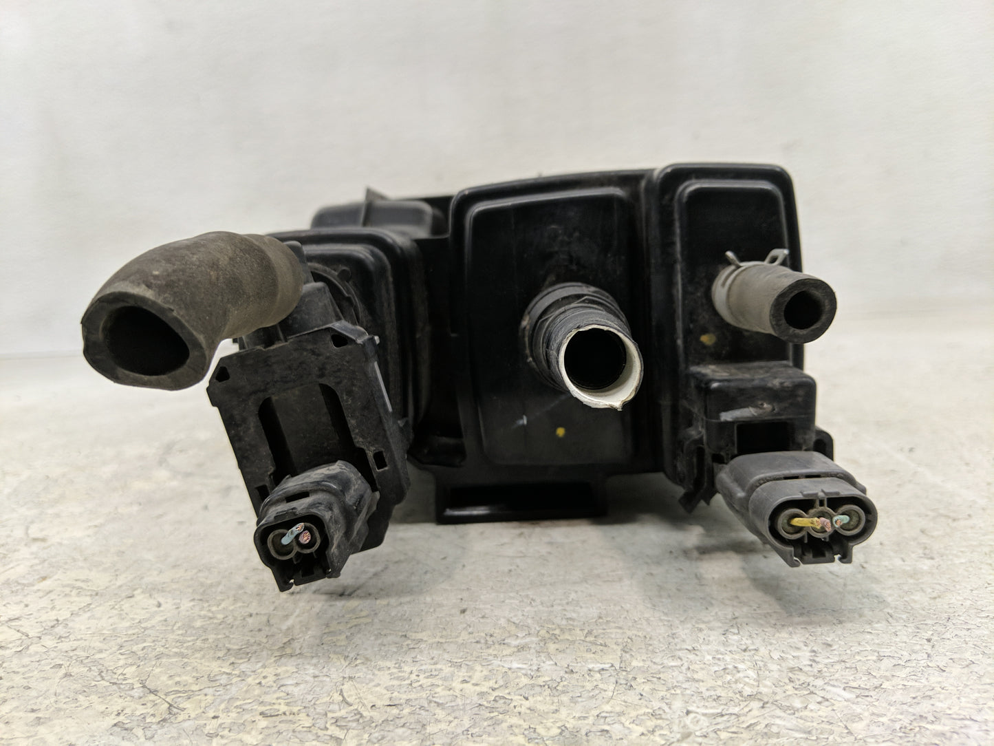 2015 Nissan Sentra Fuel Vapor Charcoal Canister 1357821 - Oemusedautoparts1.com