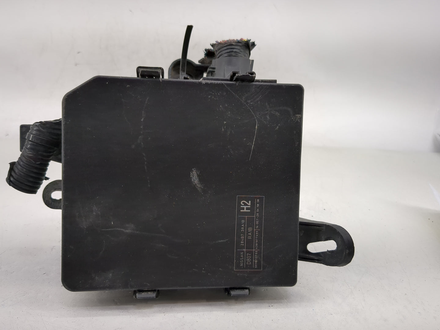 2013-2019 Nissan Sentra Fusebox Fuse Box Panel Relay Module P/N:284B7 3RA1B Fits Fits 2013 2014 2015 2016 2017 2018 2019 OEM