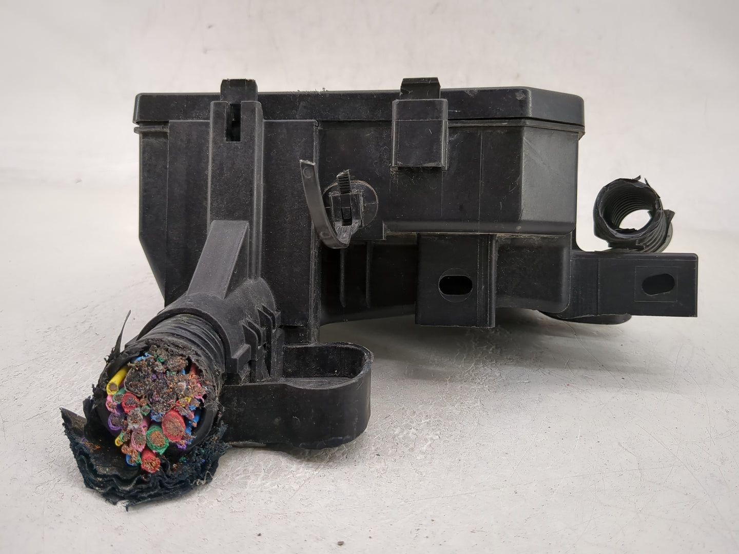 2013-2019 Nissan Sentra Fusebox Fuse Box Panel Relay Module P/N:284B7 3RA1B Fits Fits 2013 2014 2015 2016 2017 2018 2019 OEM