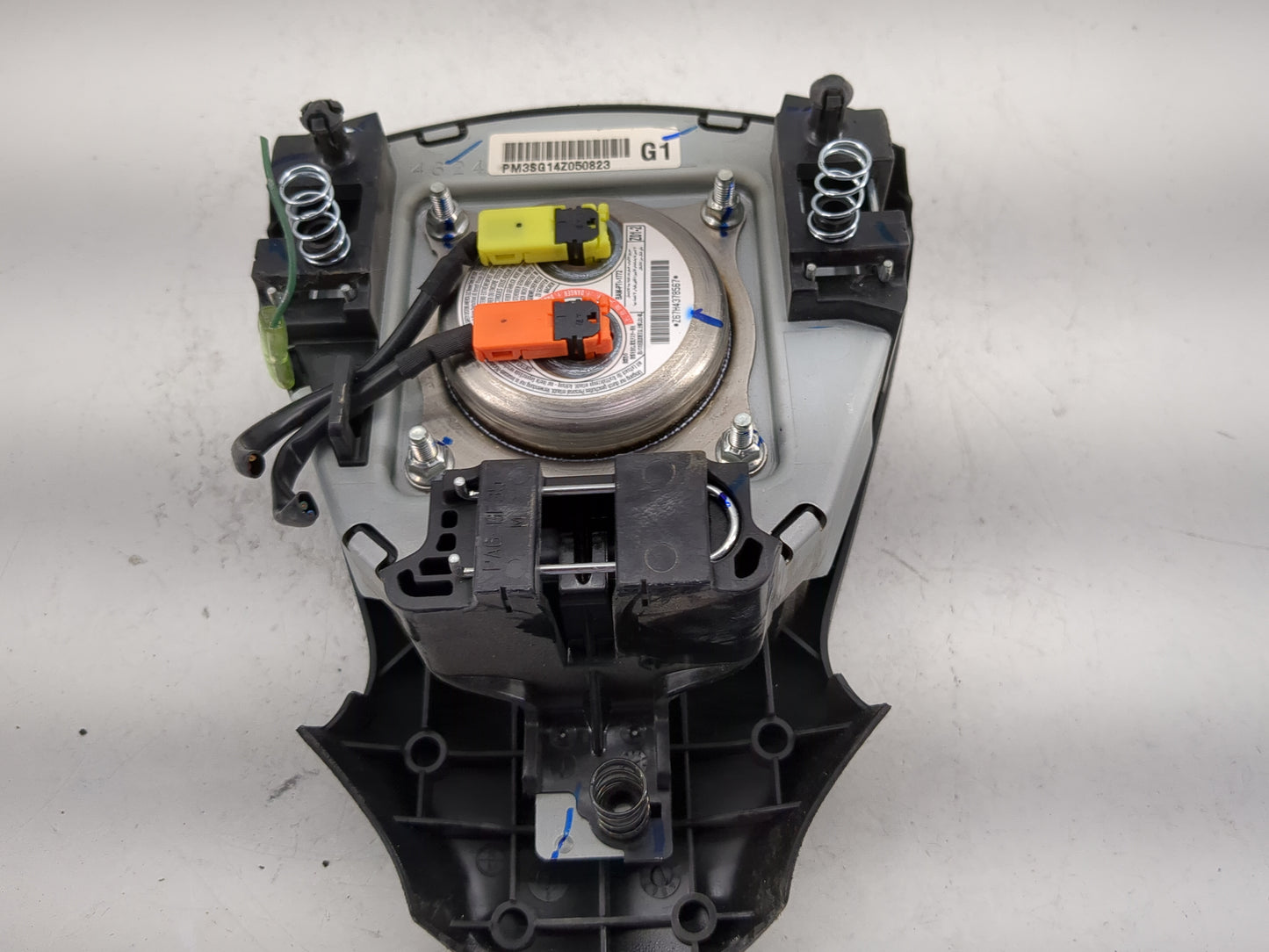 2013-2019 Nissan Sentra Air Bag Driver Left Steering Wheel Mounted Fits Fits 2013 2014 2015 2016 2017 2018 2019 OEM Used Aut