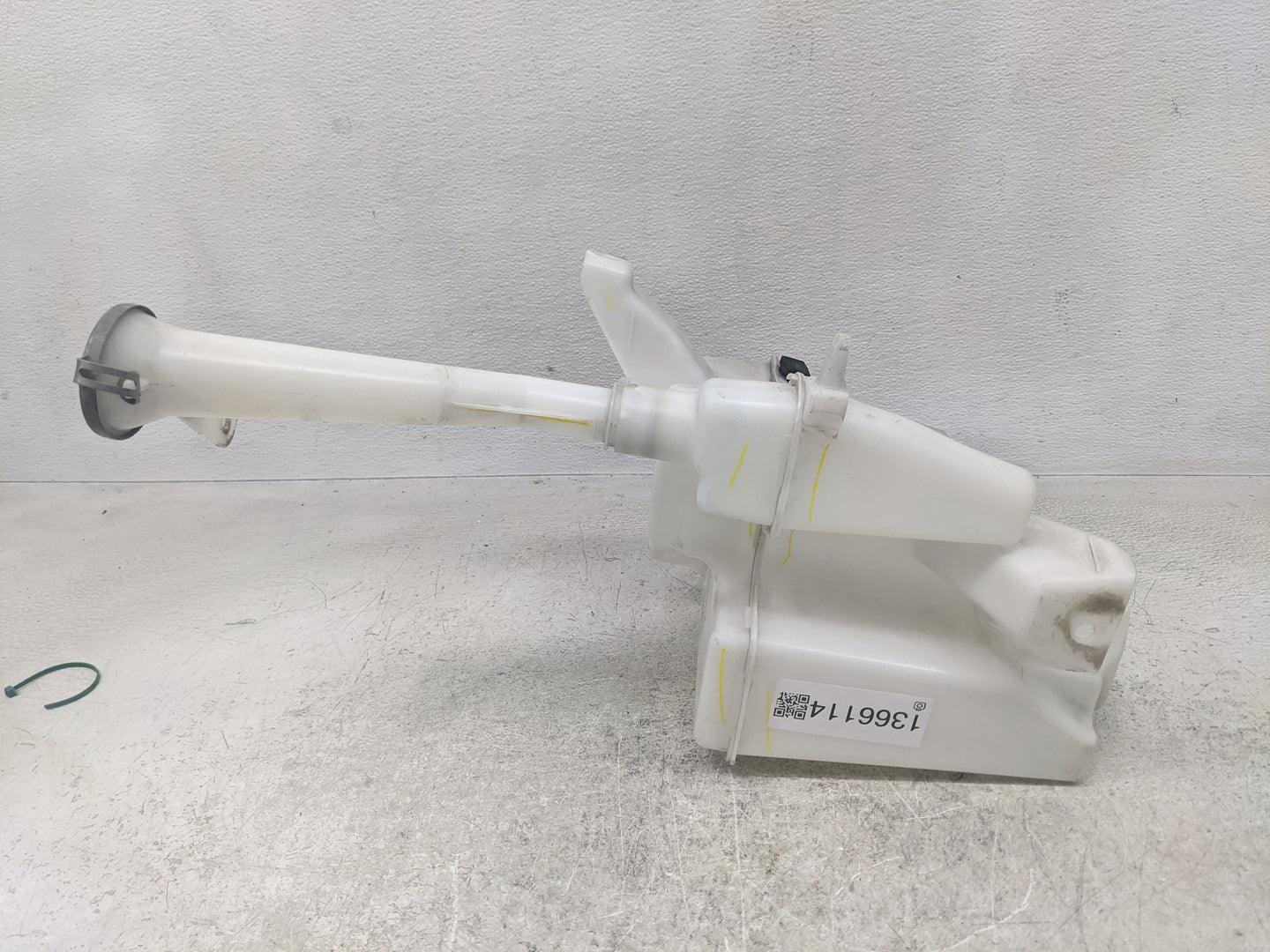 2013-2015 Nissan Sentra Windshield Washer Fluid Reservoir Bottle Oem - Oemusedautoparts1.com