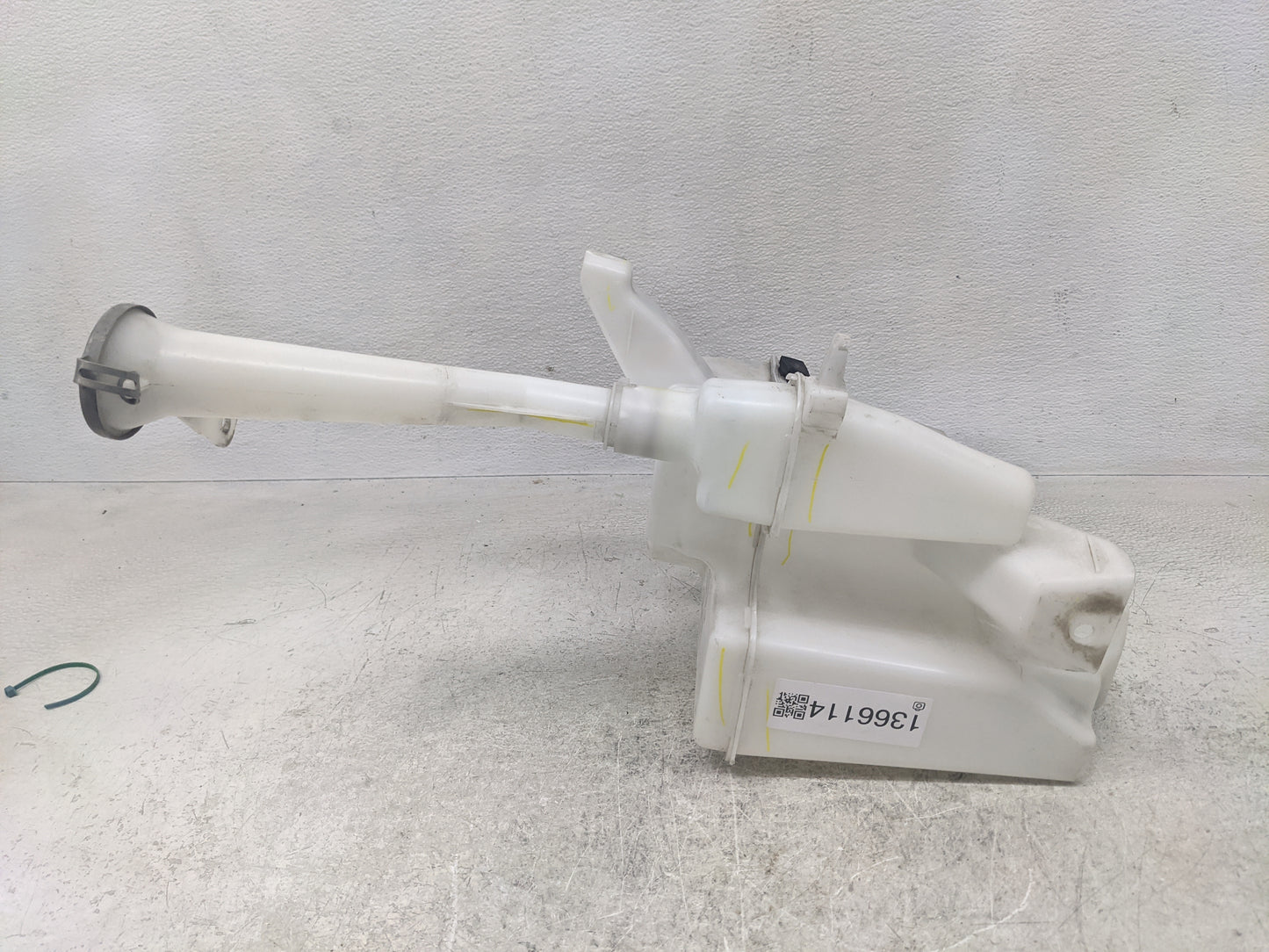 2013-2015 Nissan Sentra Windshield Washer Fluid Reservoir Bottle Oem - Oemusedautoparts1.com