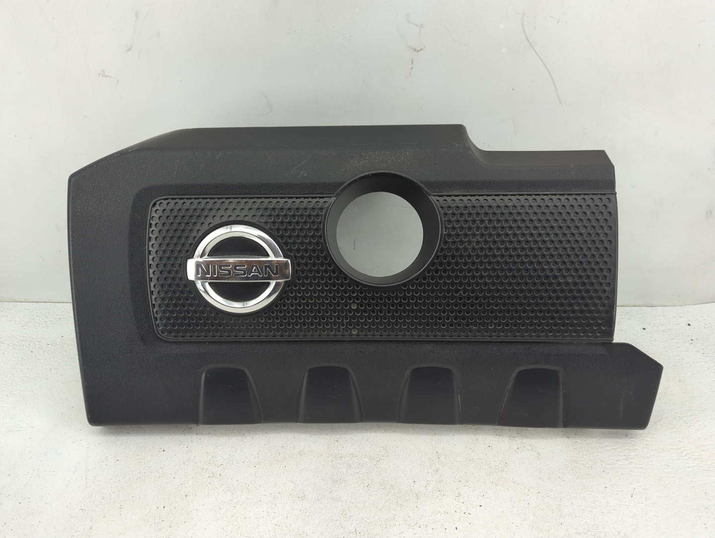 2015 Nissan Sentra Engine Cover - Oemusedautoparts1.com
