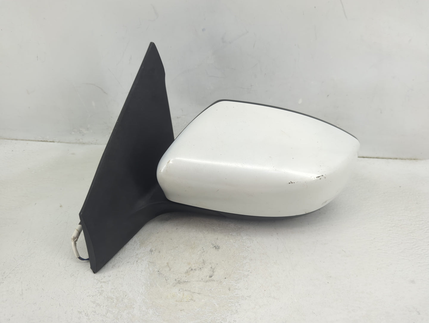 2013-2015 Nissan Sentra Driver Side View Mirror - Left Door Mirror OEM Used - Oemusedautoparts1.com